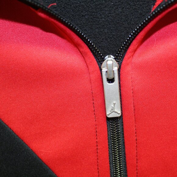 Nike Jordan Boys' XL 13-15 Jacket Therma-Fit Jordan Black Red Full Zip Hoodie - Picture 3 of 8